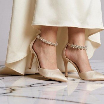 Kristal Taşlı Saten Stiletto