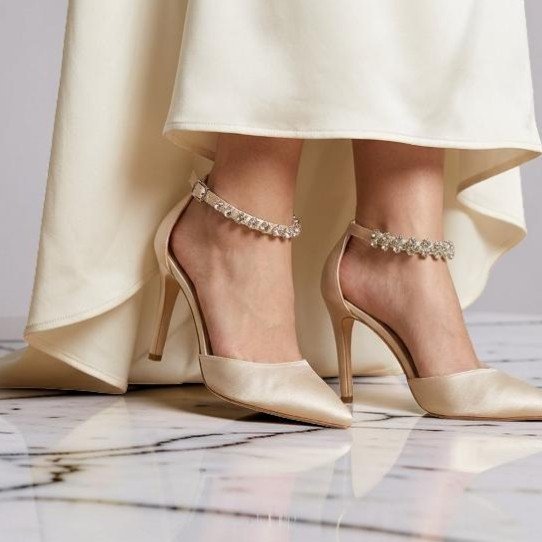 Kristal Taşlı Saten Stiletto