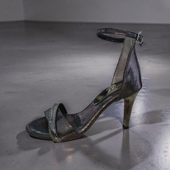 Gümüş Işıltılı İnce Bantlı Topuklu Sandalet