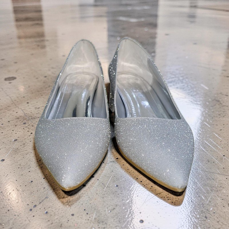 Gümüş Simli Sivri Burun Alçak Topuklu Ayakkabı