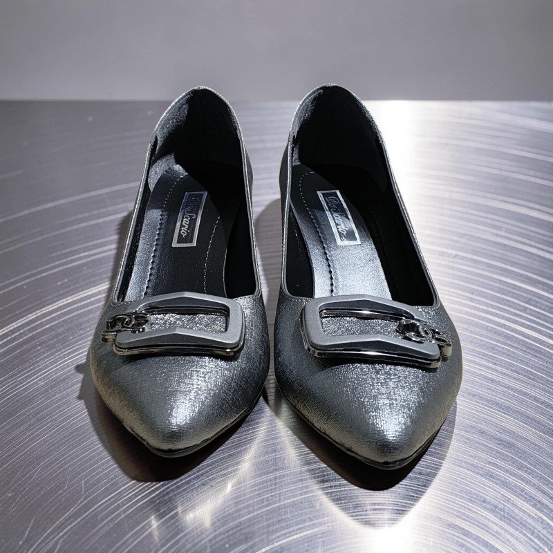 Gümüş Parıltılı Kare Toka Detaylı Kalın Topuklu Ayakkabı