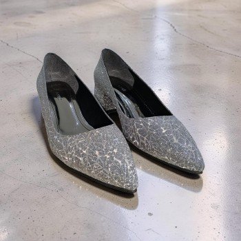 Gümüş Işıltılı Kristal Desenli Sivri Burun Alçak Topuklu Ayakkabı