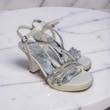 Gümüş Taş Detaylı Beyaz Platform Topuklu Abiye Ayakkabı