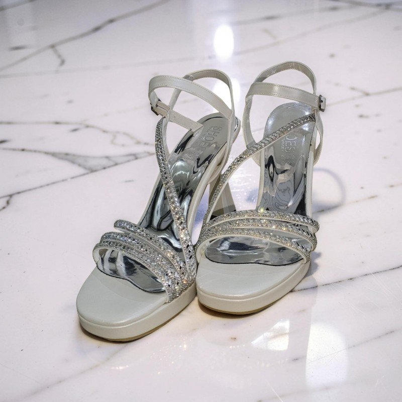 Gümüş Taş Detaylı Beyaz Platform Topuklu Abiye Ayakkabı