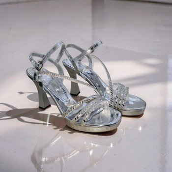 Göz Alıcı Gümüş Taşlı Platform Topuklu Sandalet