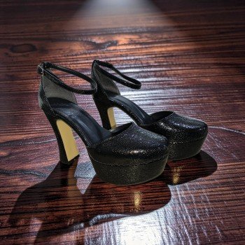 Siyah Parlak Dokulu Platform Topuklu Ayakkabı