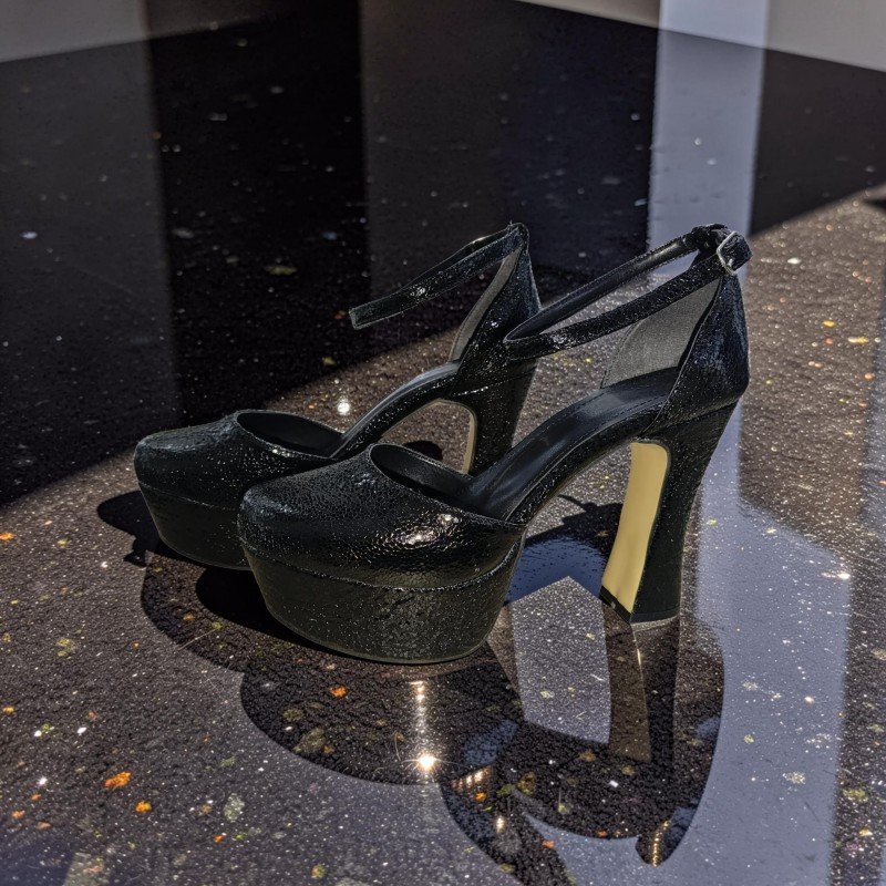 Siyah Parlak Dokulu Platform Topuklu Ayakkabı