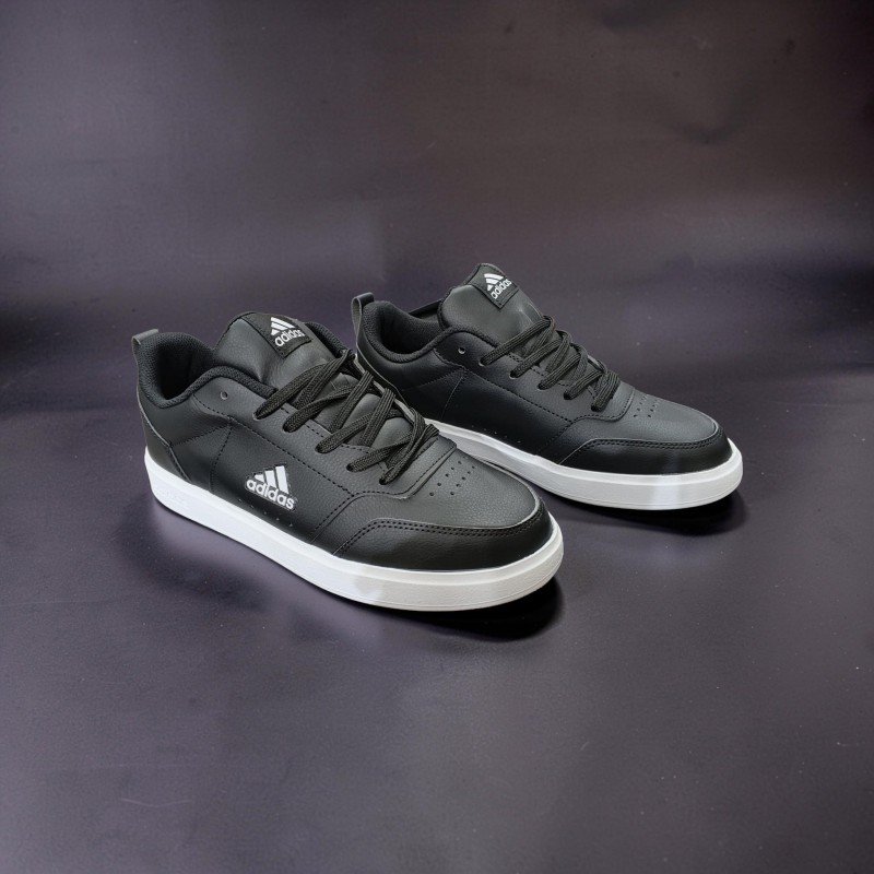 Adidas Siyah-Beyaz Şık ve Rahat Günlük Sneaker