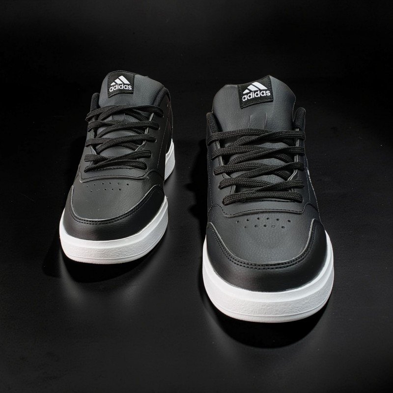 Adidas Siyah-Beyaz Şık ve Rahat Günlük Sneaker