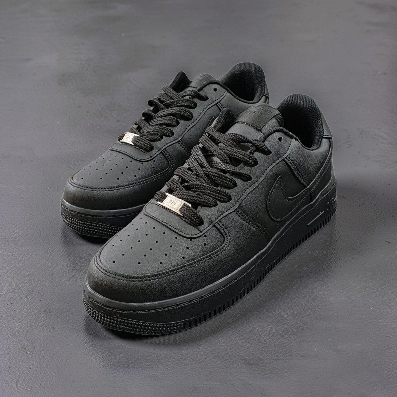 Air Force 1 Low - Triple Black