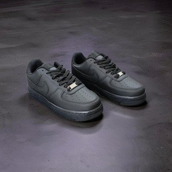 Air Force 1 Low - Triple Black