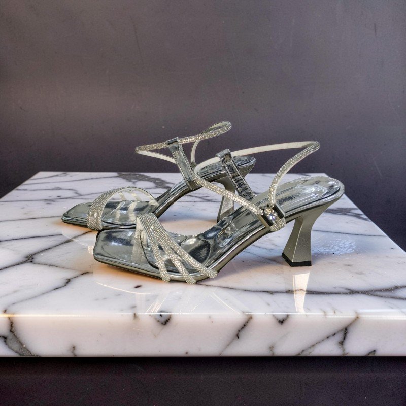 Gümüş Taşlı İnce Bantlı Tasarım Topuklu Sandalet