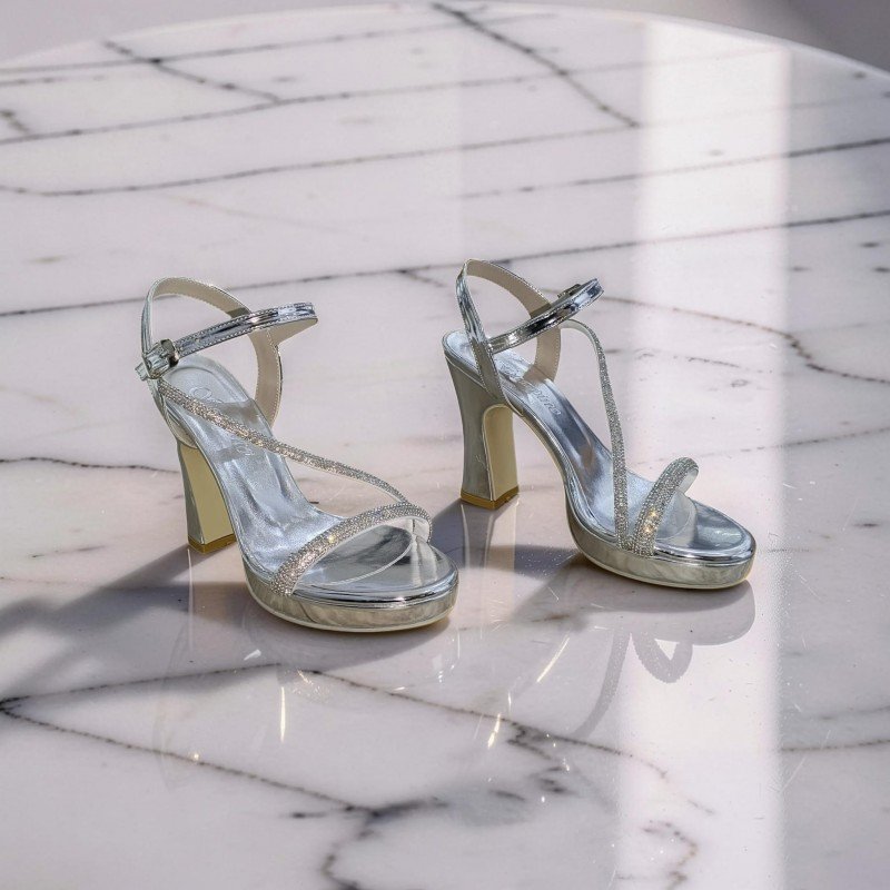 Gümüş Rengi Işıltılı Platform Topuklu Abiye Ayakkabı - Çok Şık!