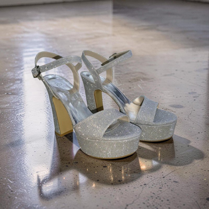 Yüksek Topuklu Gümüş Simli Sandalet