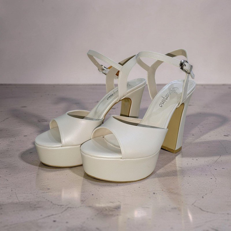 Şık İnci Beyazı Platform Topuklu Ayakkabı