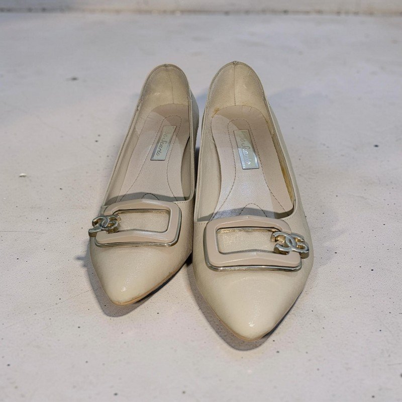 Zarif Bej Sivri Burun Tokalı Topuklu Ayakkabı