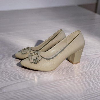 Zarif Bej Sivri Burun Tokalı Topuklu Ayakkabı